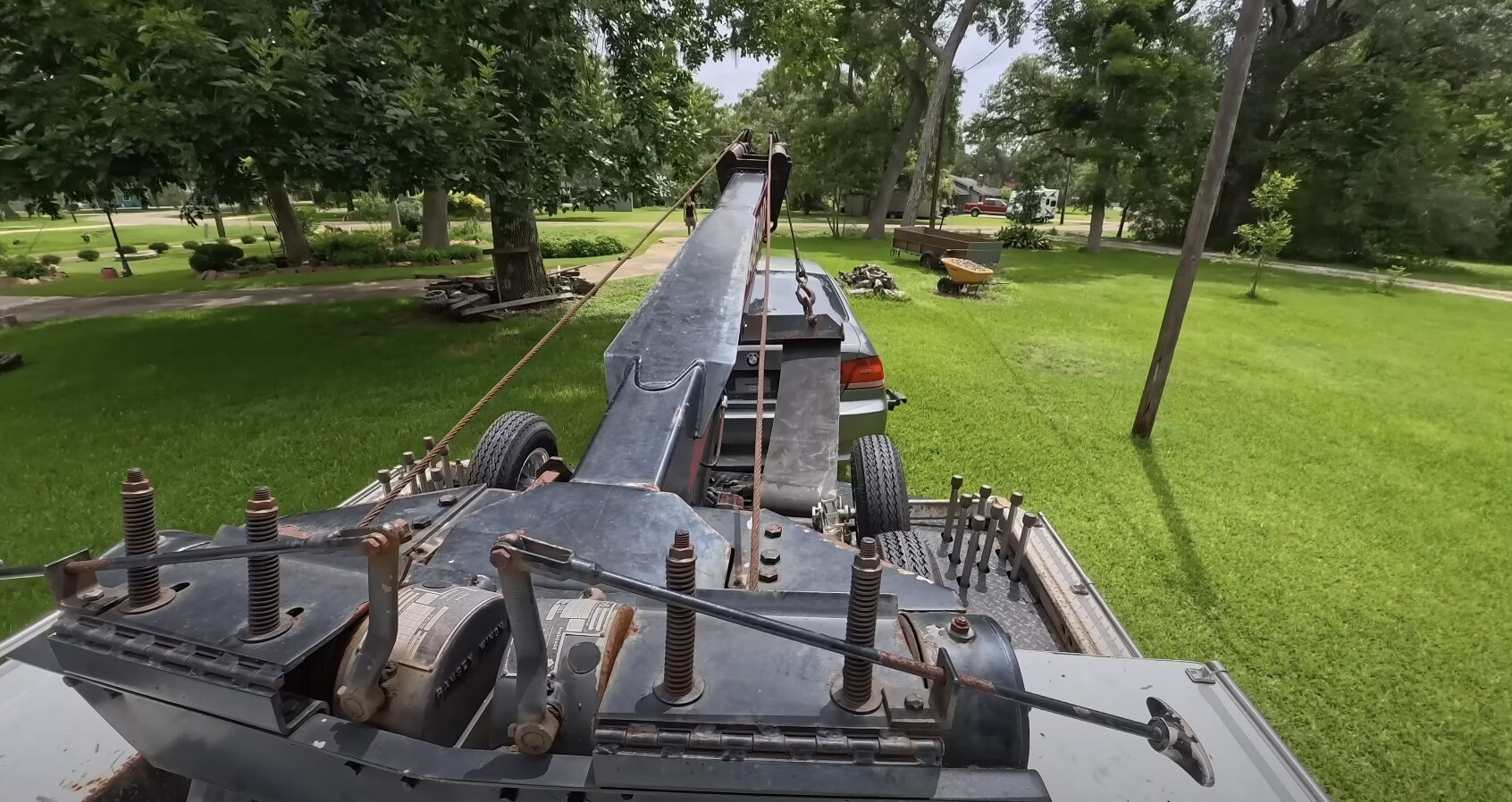 Brookline Towing Service - Flatbed Towing Flatbed Towing - Professional towing service equipment and operations